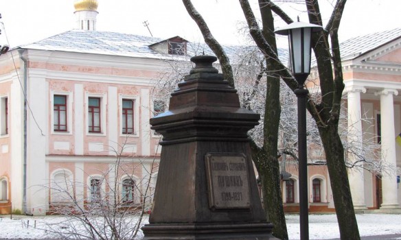У Чернігові вкрали пам'ятник російському поету
