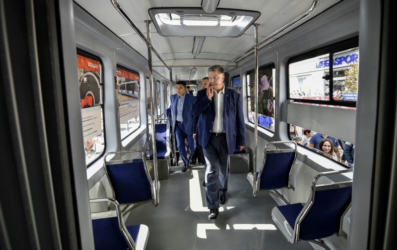 На сайті президента показали рік Порошенко у фотографіях