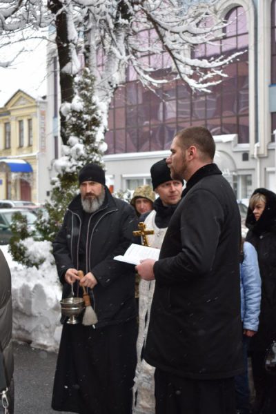 Загинув під час евакуації Донецького аеропорту: в Черкасах відкрили меморіальну дошку лікарю-"кіборгу"