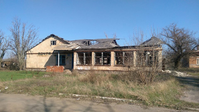 Наслідки "русского міра": з'явилися фото після чергового обстрілу бойовиками на Донбасі