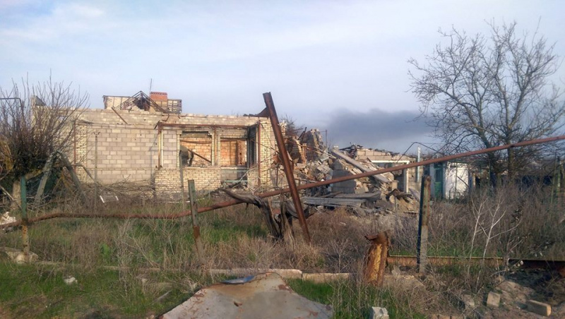 Наслідки "русского міра": з'явилися фото після чергового обстрілу бойовиками на Донбасі