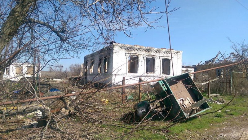 Наслідки "русского міра": з'явилися фото після чергового обстрілу бойовиками на Донбасі