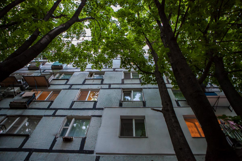 У Дніпрі випала з вікна жінка (фото)