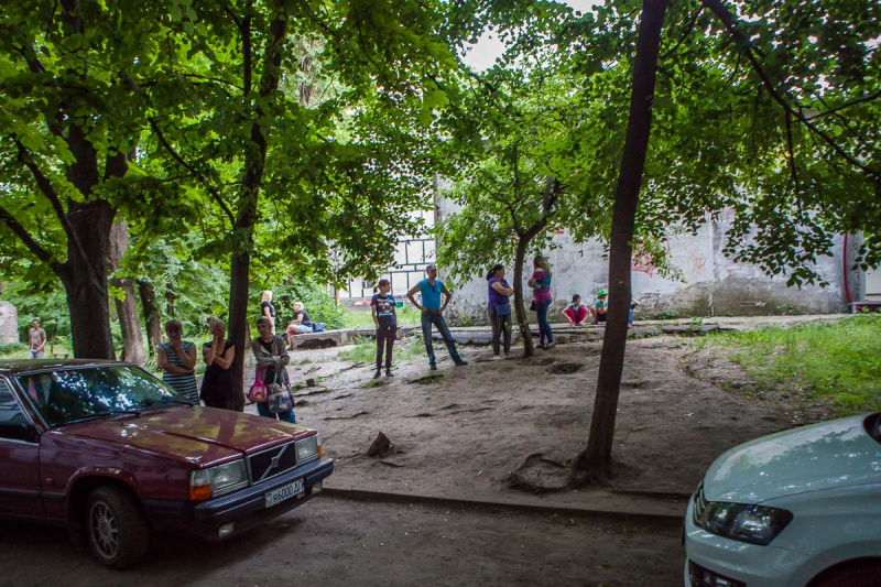 У Дніпрі випала з вікна жінка (фото)