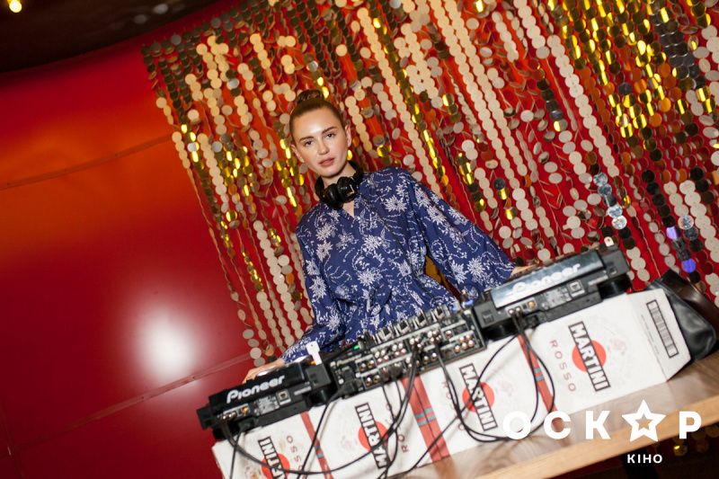 8 подруг Оушена: Зеленський, Фролова та інші зірки відвідали прем'єру фільму (фото)