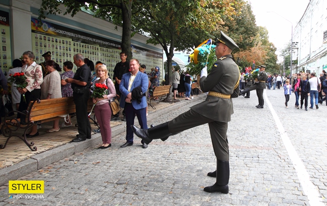 Річниця Іловайського котла: українці вшанували пам'ять загиблих воїнів (фоторепортаж)