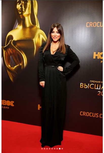 Настя Каменских попробовала себя в роли ведущей российского шоу