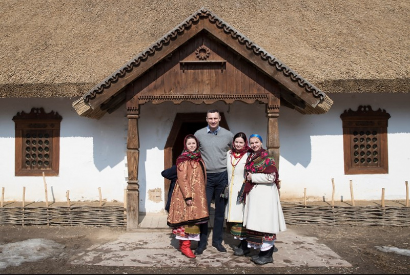 Кличко привітав українців з Великоднем