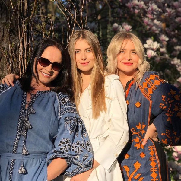 София Ротару снялась в трогательной семейной фотосессии