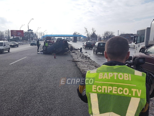 Під Києвом сталася смертельна аварія за участю дітей (моторошні фото)