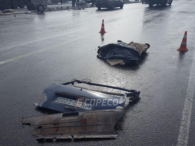 Під Києвом сталася смертельна аварія за участю дітей (моторошні фото)