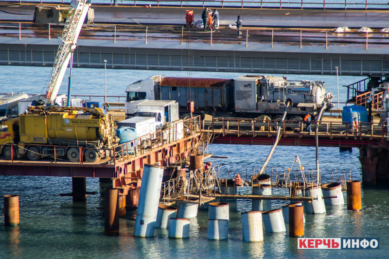 З'явилися нові фото Керченського мосту: окупанти продовжують будівництво