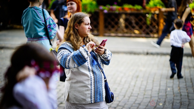 Малыши возглавили Мегамарш в вышиванках в Одессе