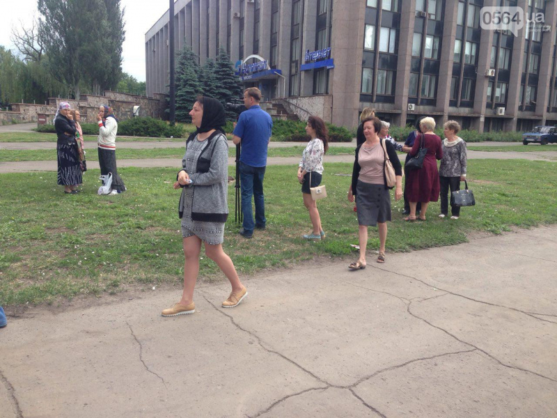 У Кривому Розі вшанували пам'ять 11 загиблих криворіжан у страшній аварії (фото)