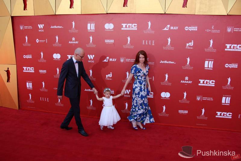 ОМКФ-2018: закриття перетворилося в "дитячу" червону доріжку (фото)