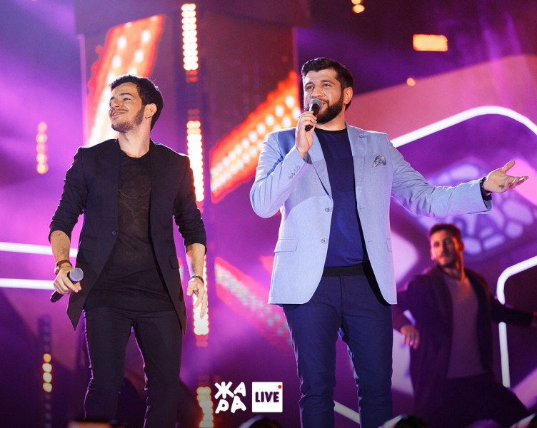 "Под аплодисменты взволнованной публики": Настя Каменских восхитила образом на "Жаре"