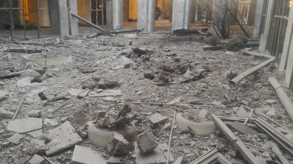 Переворот в Турции: опубликованы фото разбомбленного парламента