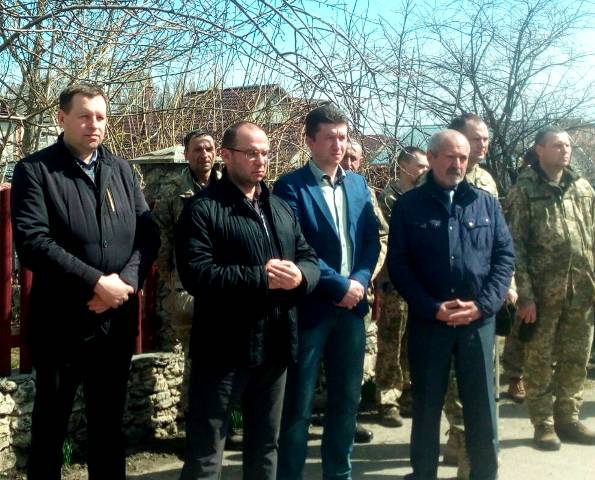 "Осиротела не только жена": в Тернопольской области попрощались с погибшим бойцом АТО