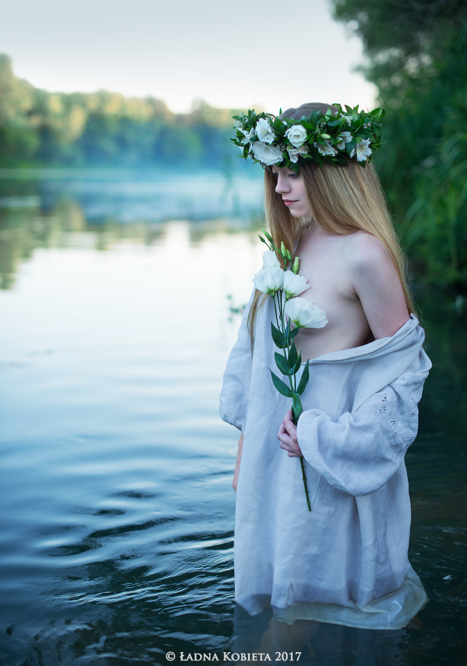 Гармония и простота: 15 фото, раскрывающих истинную красоту украинок (18+)