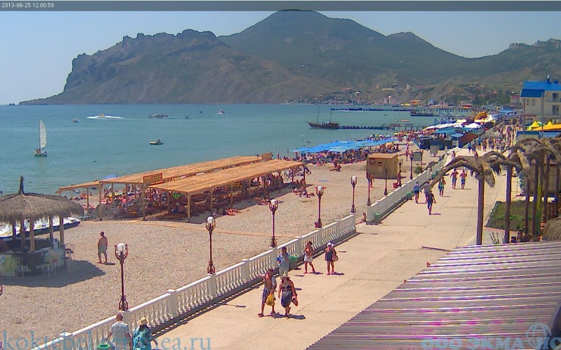 "Зато нудистам раздолье": популярный курорт в Крыму показали до и после аннексии (фото)