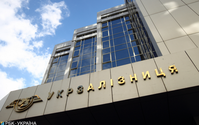 Потяги будуть падати: скільки розтендерила скандальна Укрзалізниця