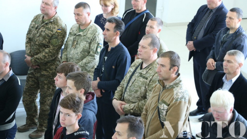 В Івано-Франківську провели в останню путь загиблого на Донбасі бійця (фото)