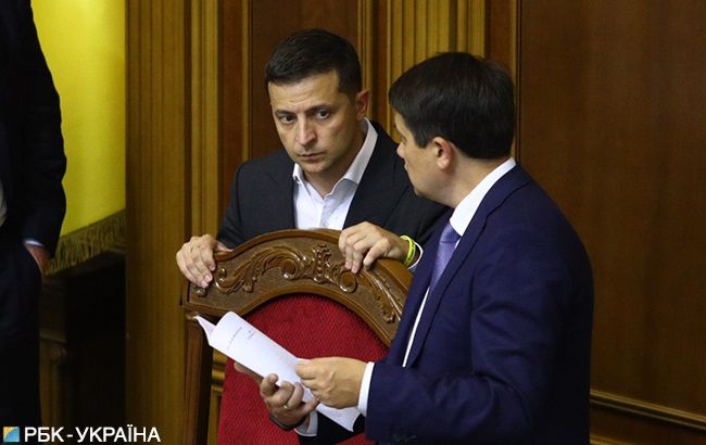 Зеленский нецензурно выругался в Раде: момент попал на видео