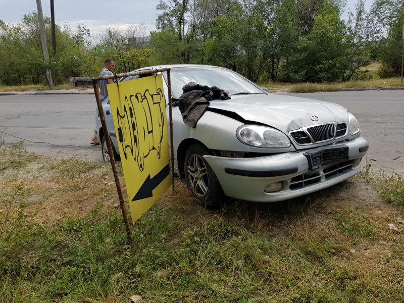 Был сильно пьян: в Днепре водитель спровоцировал аварию (фото)