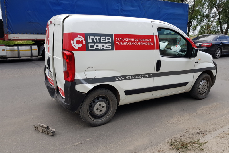 Был сильно пьян: в Днепре водитель спровоцировал аварию (фото)