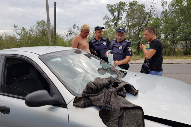Был сильно пьян: в Днепре водитель спровоцировал аварию (фото)