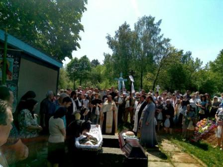 У Хмельницькій області попрощалися з 25-річним бійцем, загиблим на Донбасі (фото)