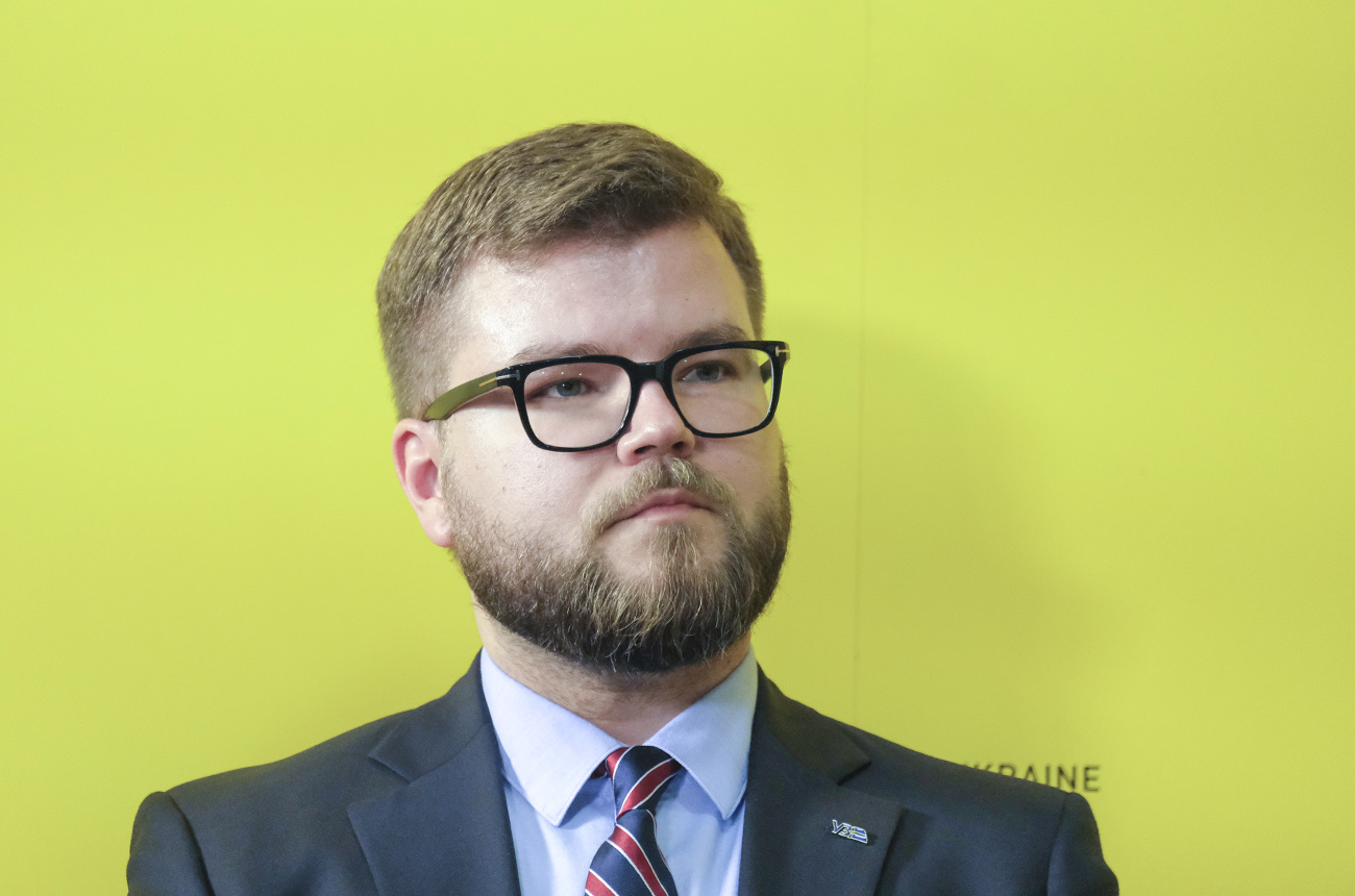 364 пенсии или 153 минималки: в сети рассказали об огромной зарплате главы Укрзализныци