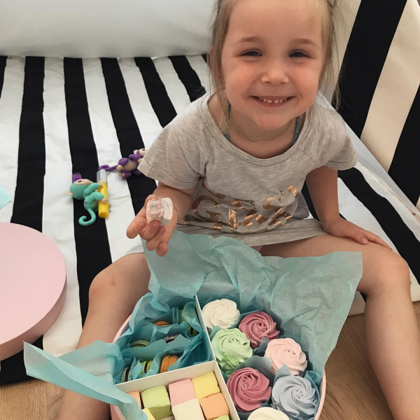 Бэби-бум: украинские звезды, ставшие родителями в 2017 году