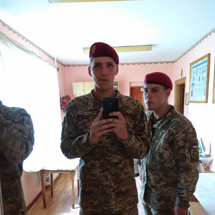 Тяжкопоранений 24-річний воїн потребує допомоги (фото)