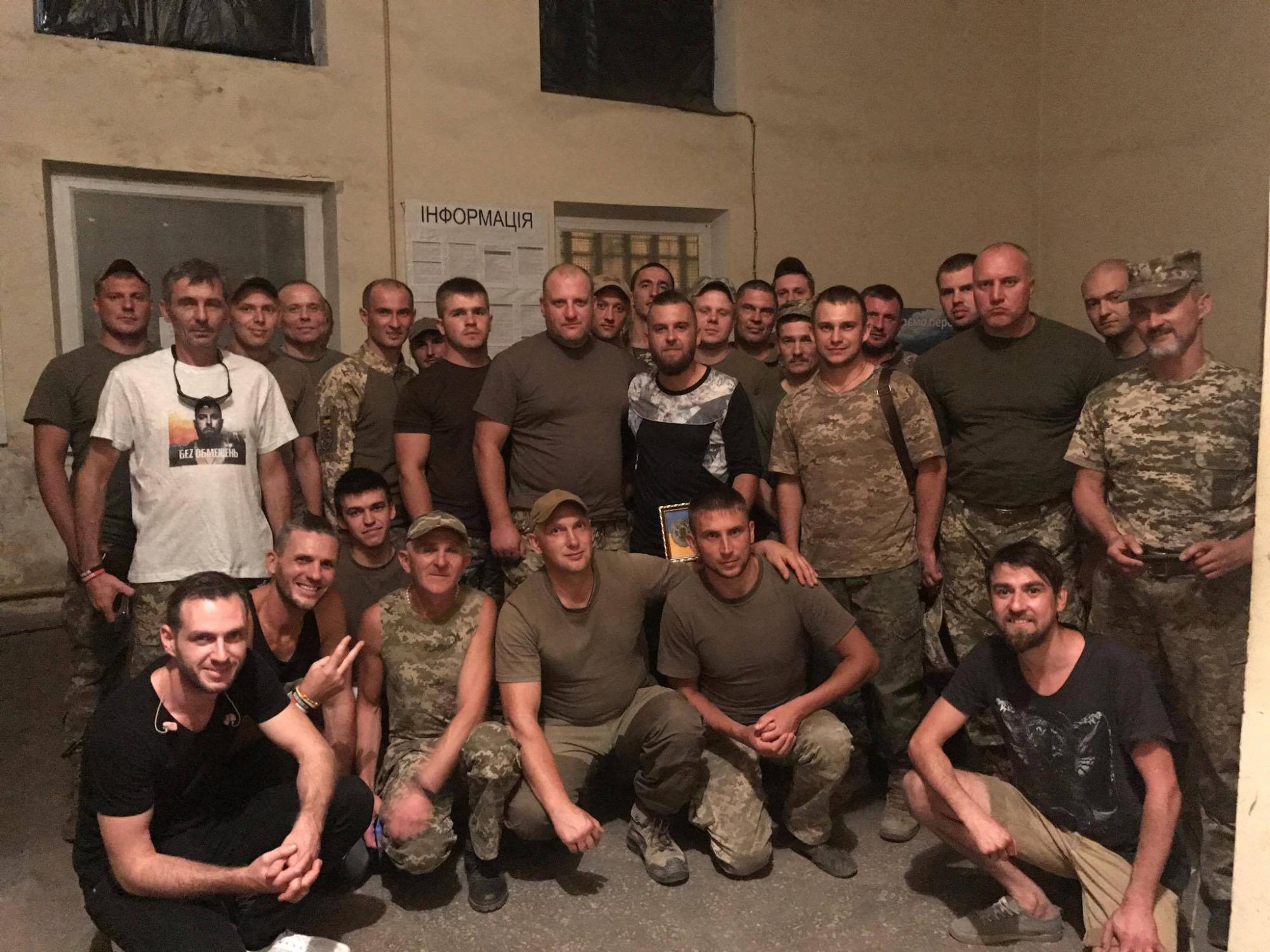 Відома українська рок-група відвідала зону АТО
