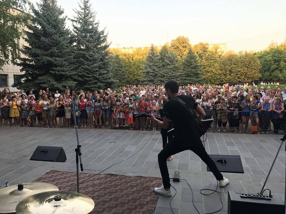 Відома українська рок-група відвідала зону АТО