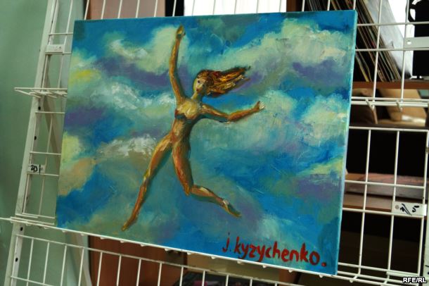 Во имя спасения: художница-переселенка продает картины, чтобы собрать деньги на операцию