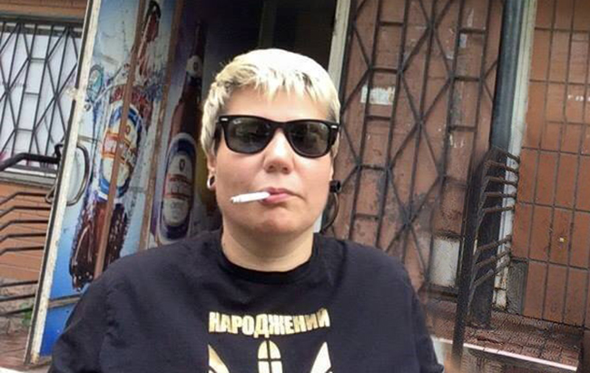 В сети рассказали, кем работает пышнотелая активистка из Femen