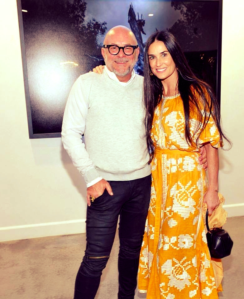 Мировые звезды в вышиванках: на них хочется смотреть снова и снова