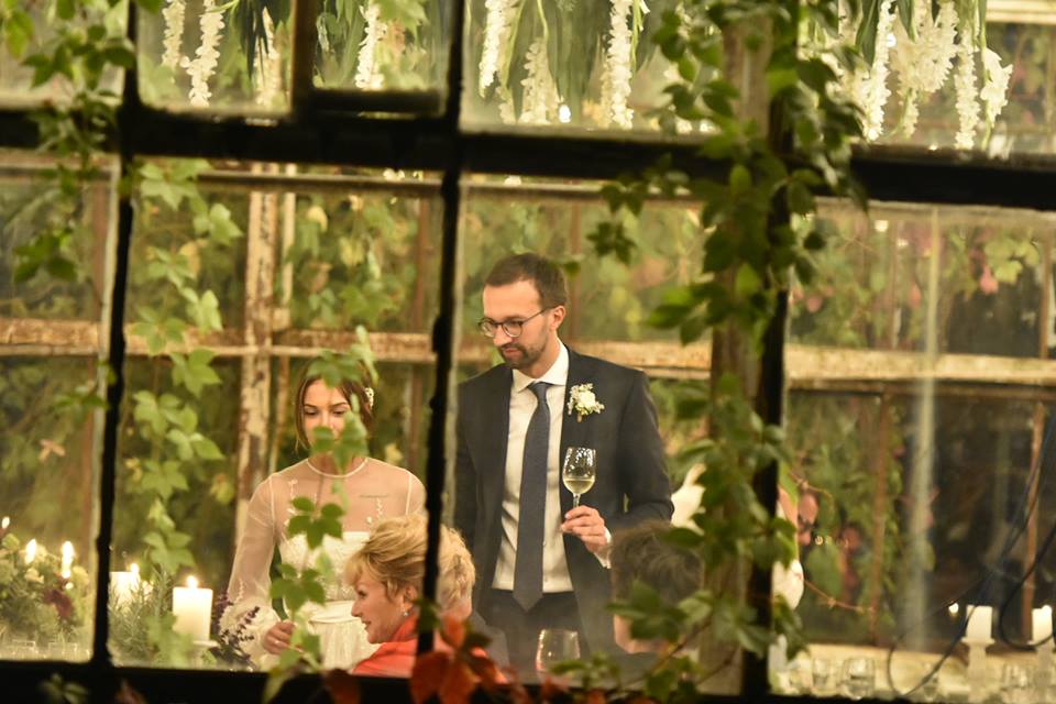 Нардеп Лещенко женился: фото с закрытой свадьбы