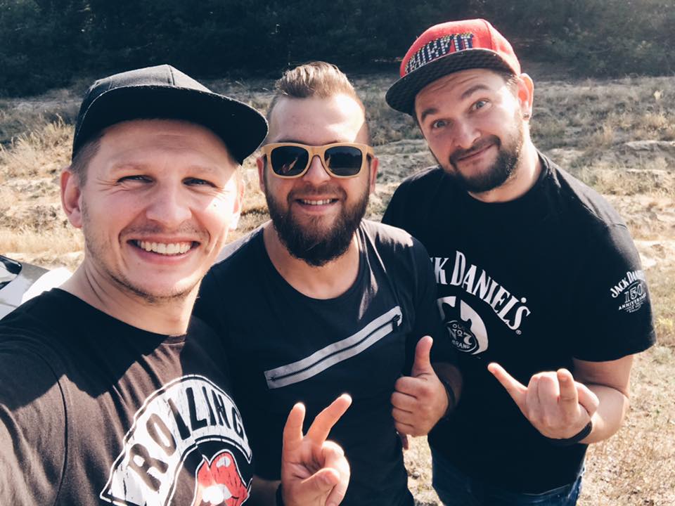 Відомі українці хваляться грибним "уловом"