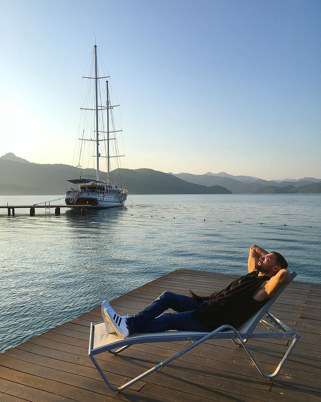 Козловський нарешті виїхав з України