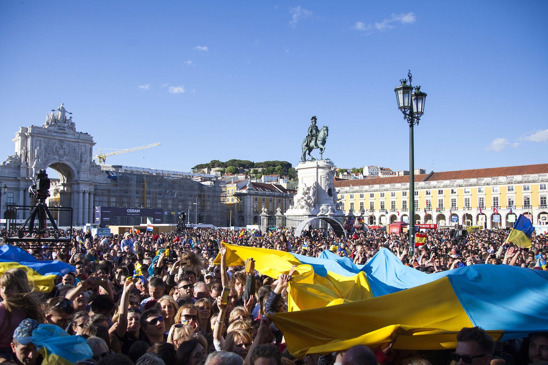Руслана &quot;зажгла&quot; в фан-зоне Евровидения 2018 в Лиссабоне (фото, видео)