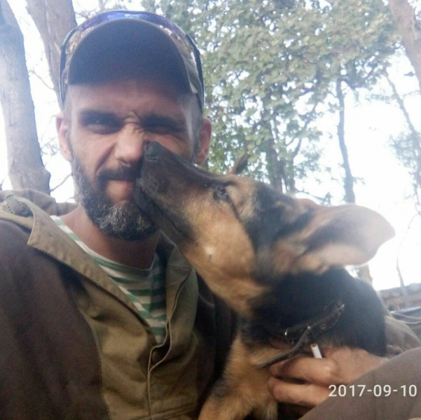 "Друже! Як же так?": українці сумують за загиблим розвідником з Одеси