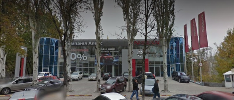 Блогер показал упадок оккупированного Донецка на примере автосалонов