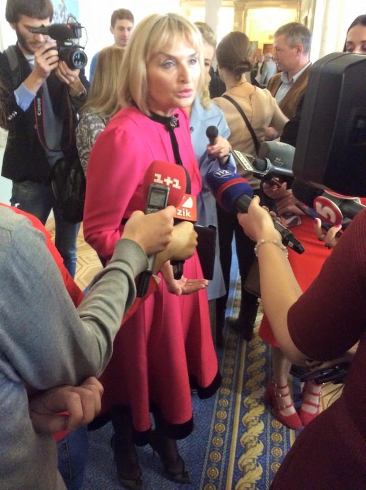 На лабутенах: жена генпрокурора Украины &quot;засветила&quot; туфли за 20 тыс. грн