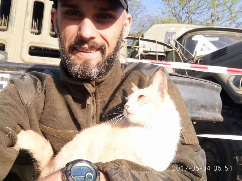 "Друже! Як же так?": українці сумують за загиблим розвідником з Одеси