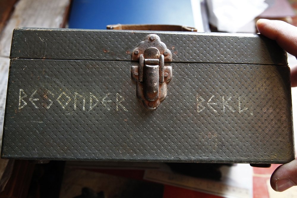 В РФ нашли сундук Третьего рейха с черепами инопланетян