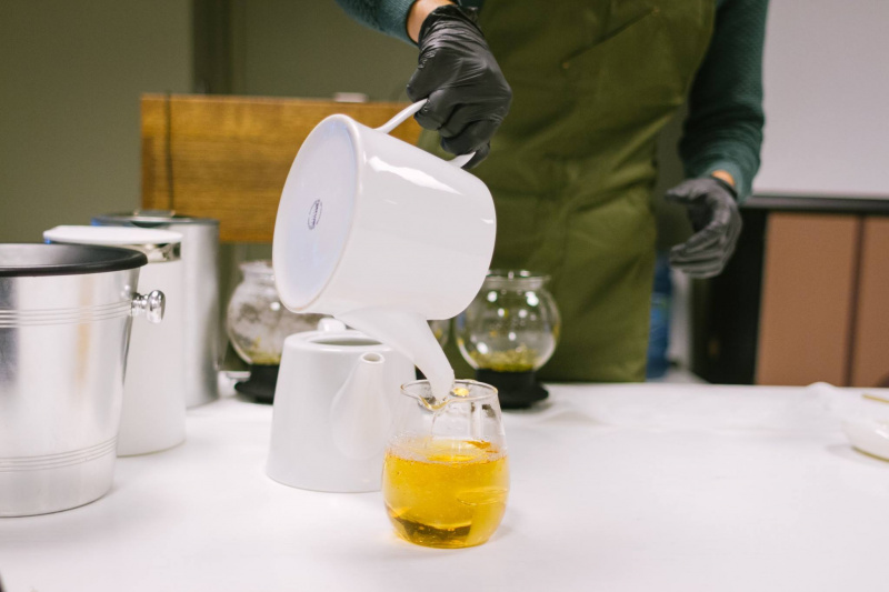 Вищий пілотаж: українець став чемпіоном із заварювання чаю