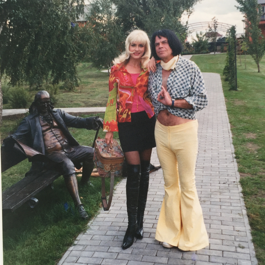 Міні-спідниця і волохатий живіт: Ольга Сумська поділилася "дуже цікавим" ретро-знімком